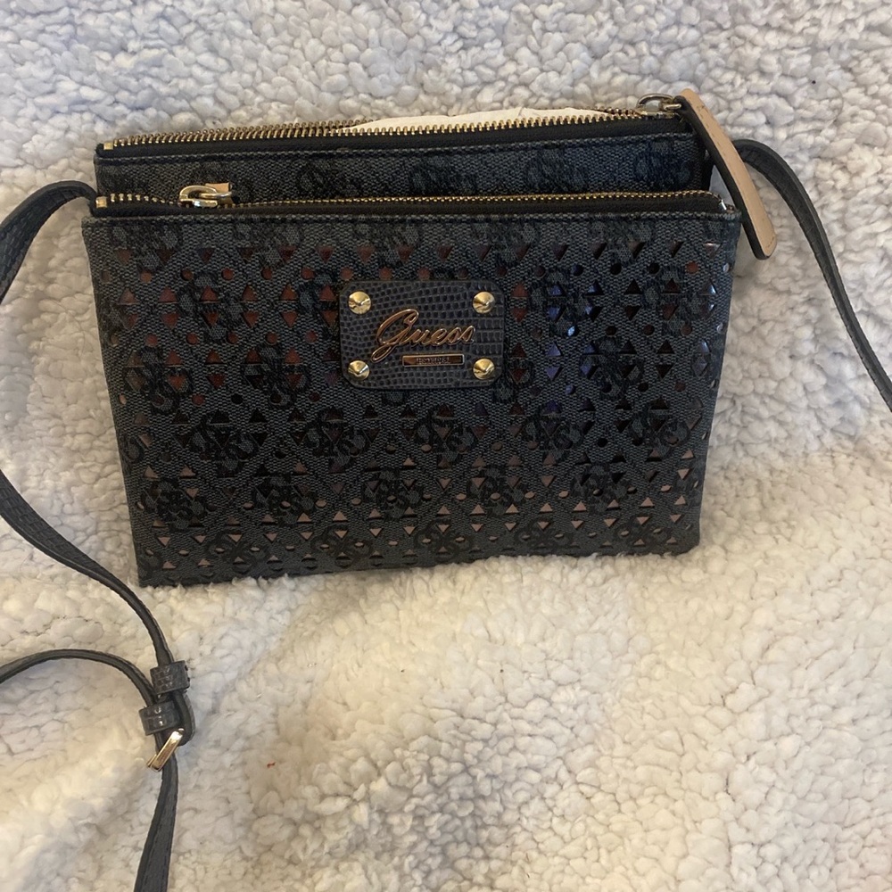 Guess crossbody bag. new without tags